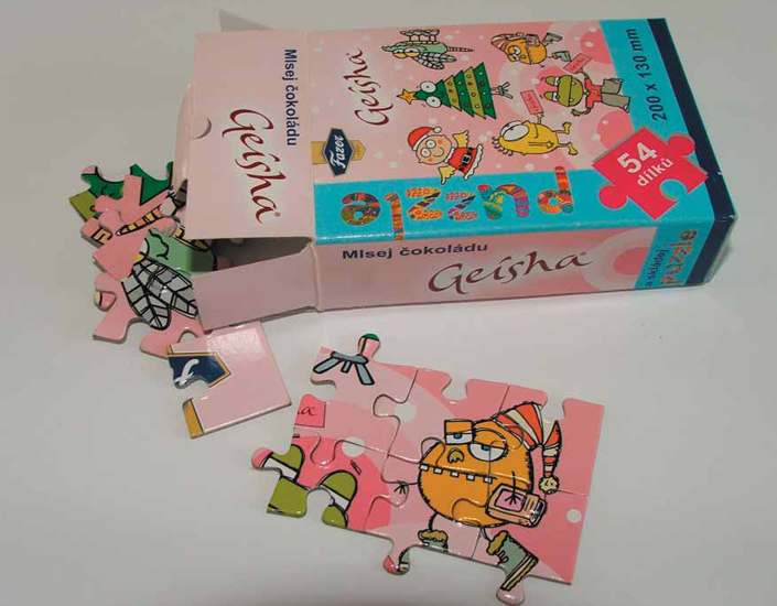 Skládaná papírová krabice puzzle